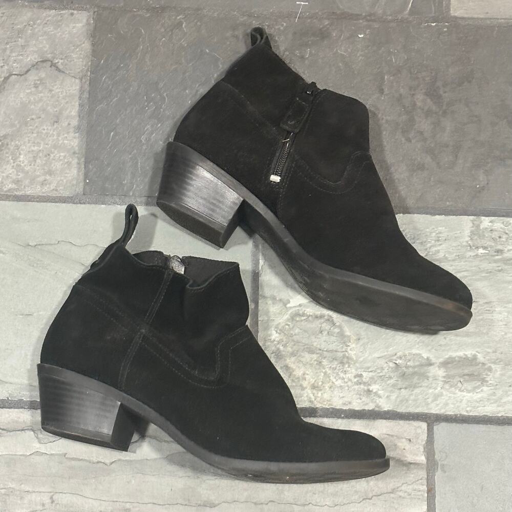 Vionic Vera Black Suede Slouchy Heeled Bootie - size 7.5 Wide